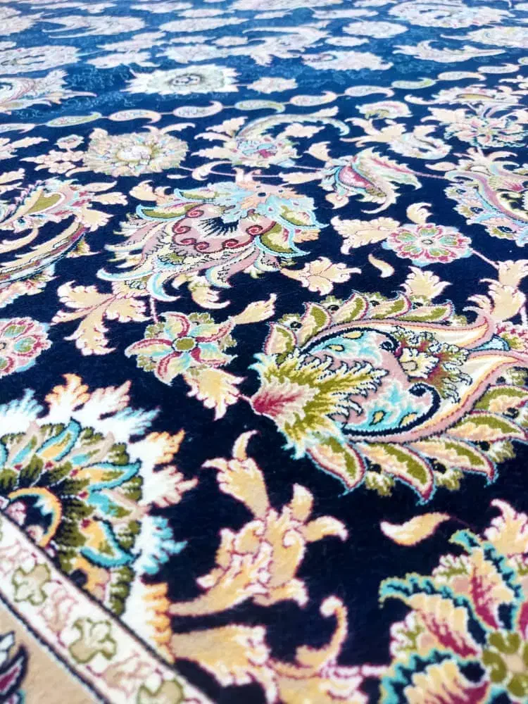 یک تخته فرش ۱۲متری ۱۲۰۰ شانه تراکم ۳۶۰۰ نو نو|فرش|تبریز, |دیوار