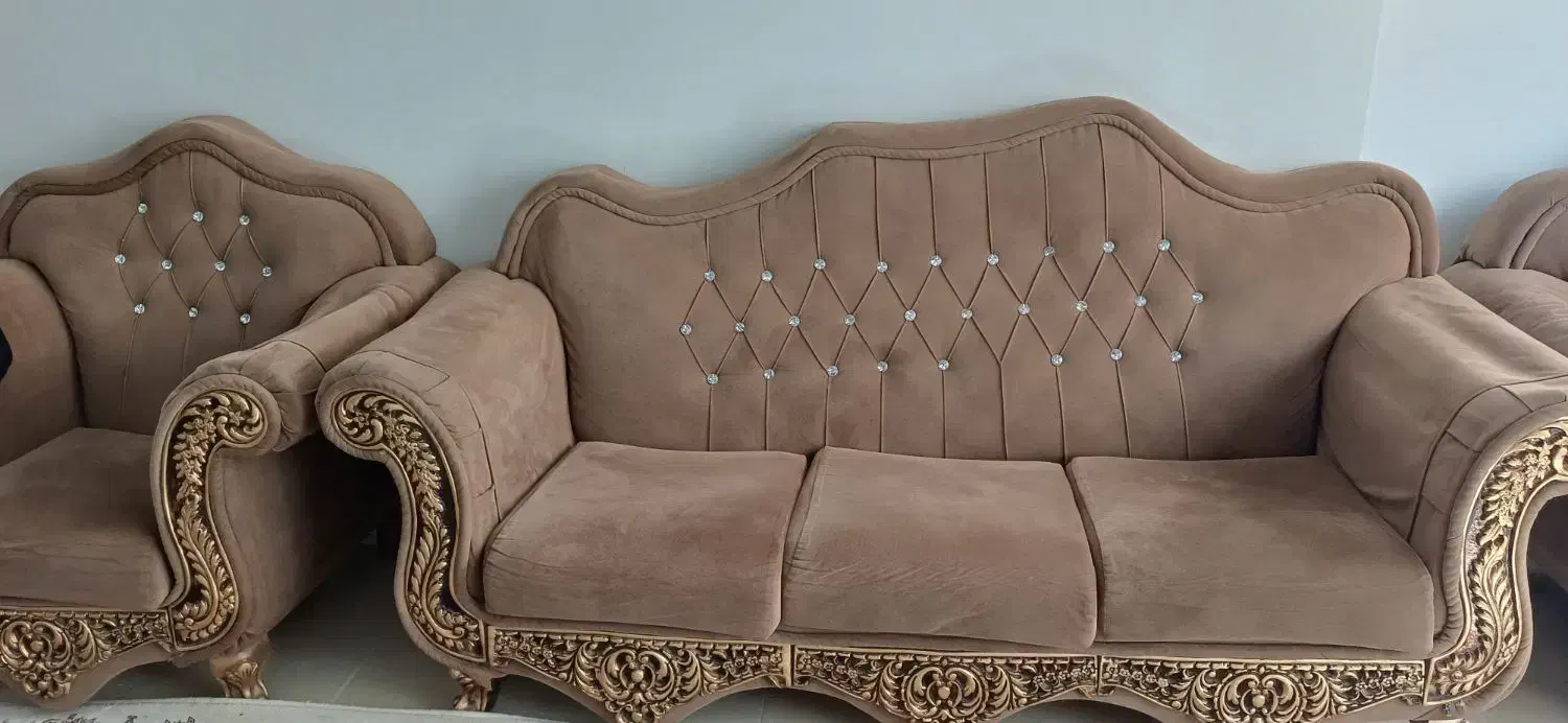 مبل|مبلمان خانگی و میز عسلی|گلبهار, شهر جدید گلبهار|دیوار