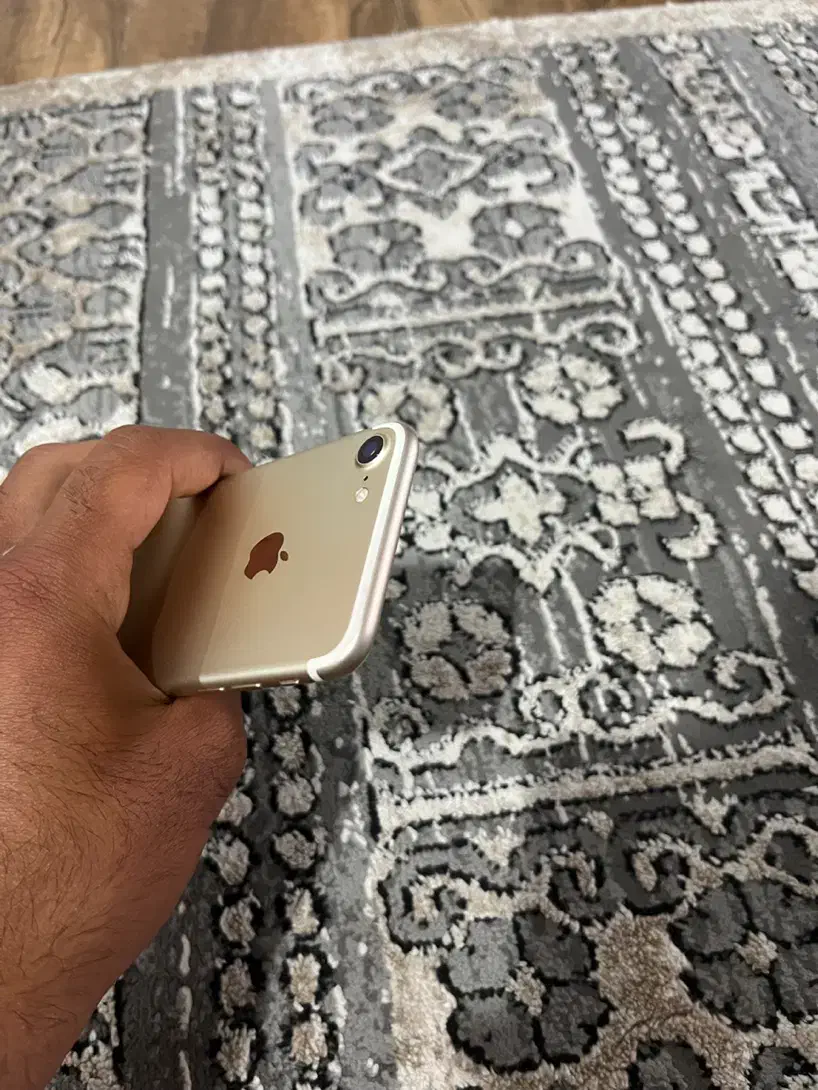 ایفون ۷ //۱۲۸ گیگ //iphone 7 lla گلد|موبایل|اصفهان, برازنده|دیوار
