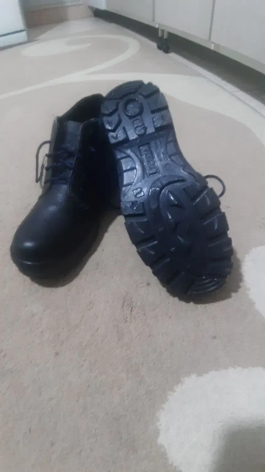 کفش ایمنی ساقدار|کیف، کفش، کمربند|فولادشهر, C3|دیوار