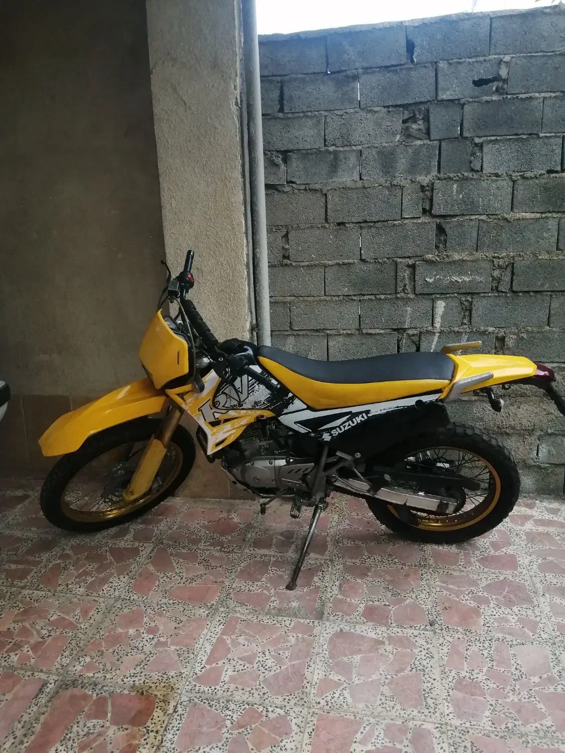 موتور تریل روان ۲۰۰ مدل۸۹|موتورسیکلت|لاهیجان, کوی زمانی|دیوار