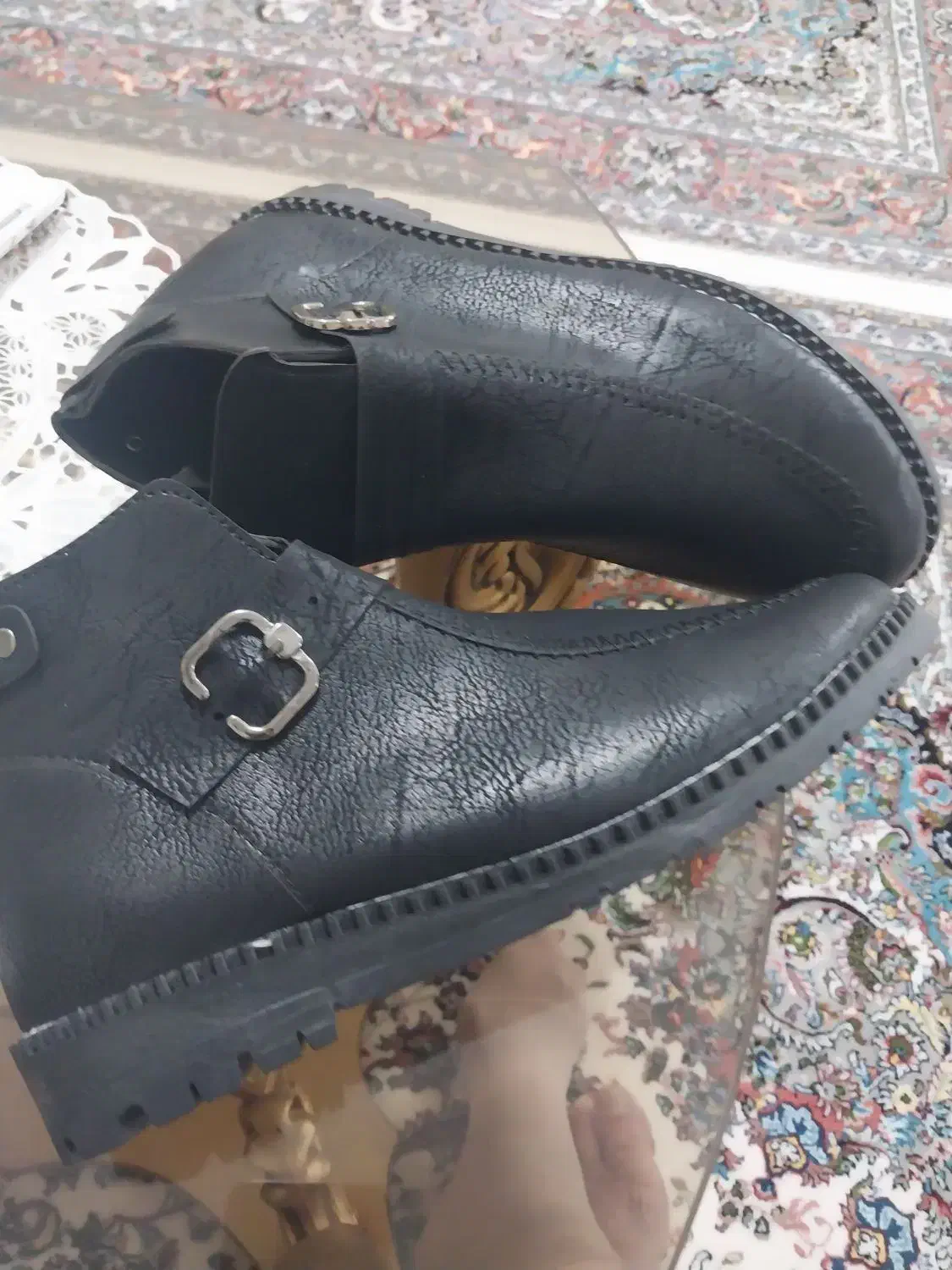 یک جفت نیم پوت|کیف، کفش، کمربند|نقده, |دیوار