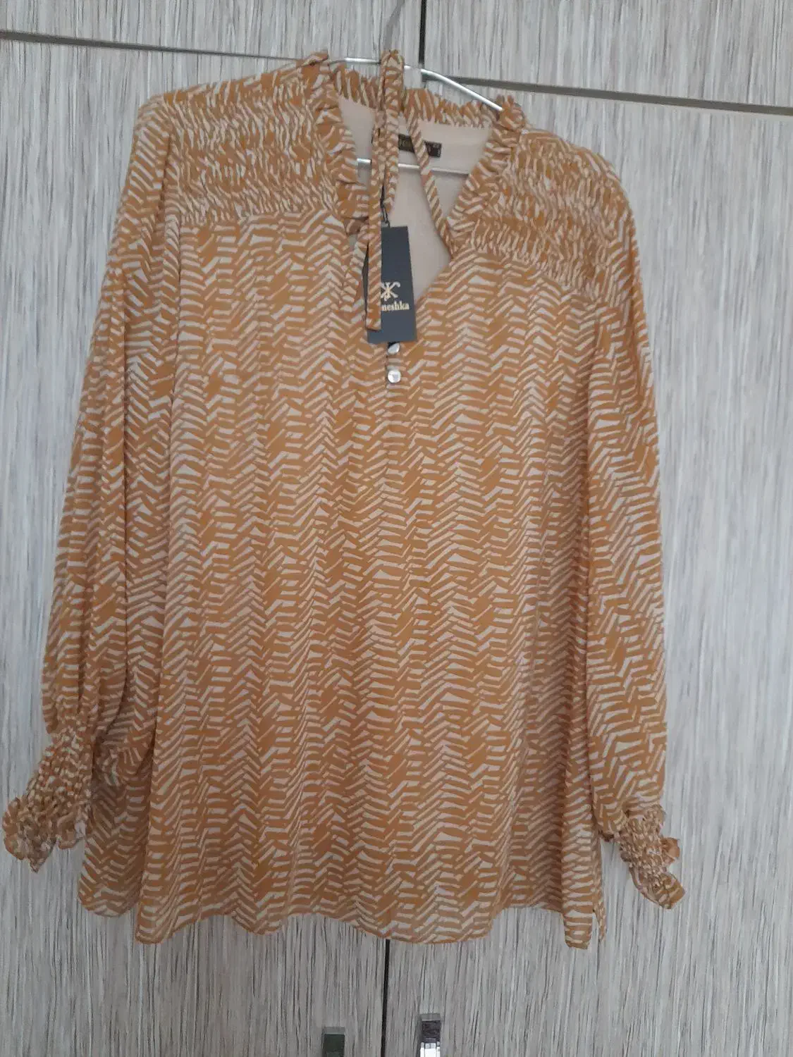 شومیز مجلسی|لباس|لاهیجان, شیخ زاهد|دیوار