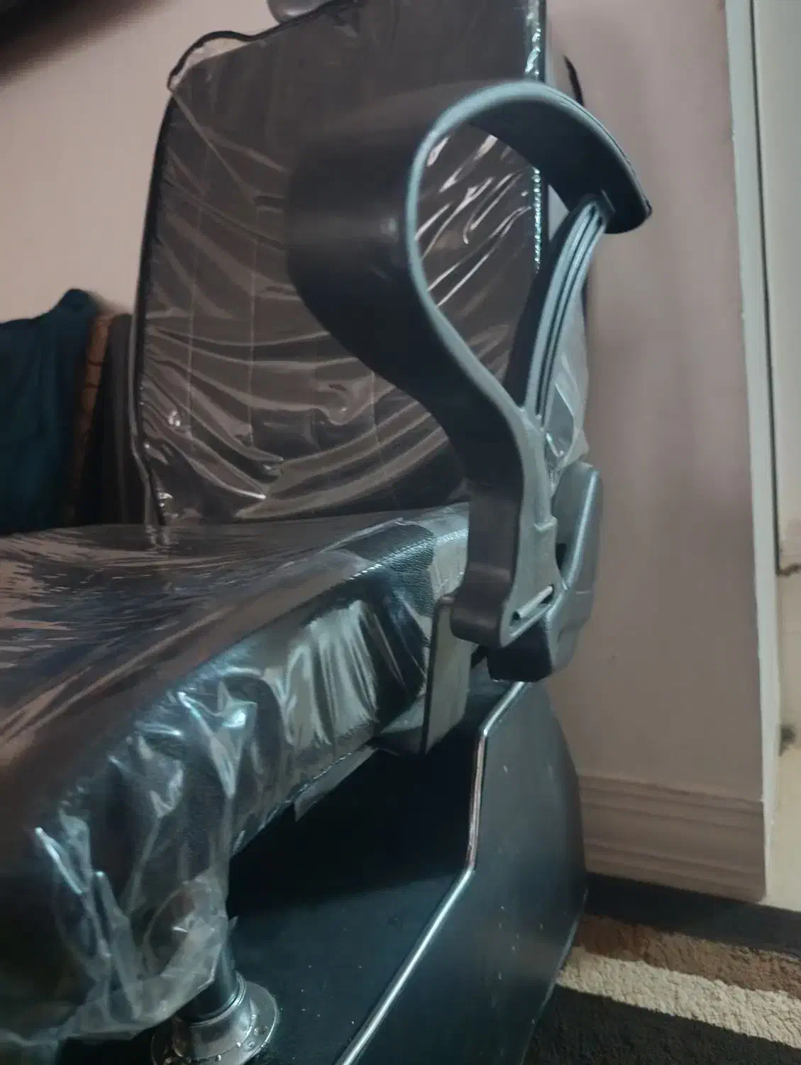 صندلی میکاپ|آرایشگاه و سالنهای زیبایی|یاسوج, |دیوار