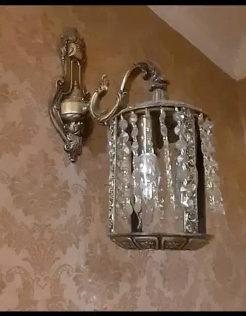 هودولوستر|هود|دورود, |دیوار