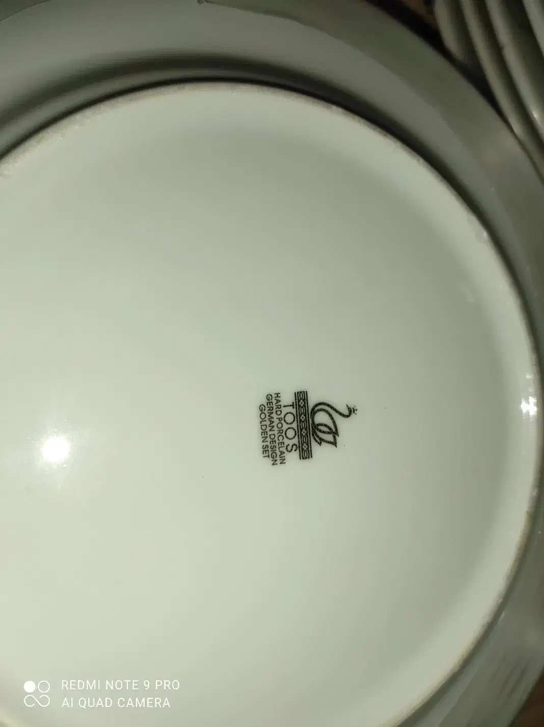 سرویس 6نفره چینی|ظروف سرو و پذیرایی|بروجرد, |دیوار