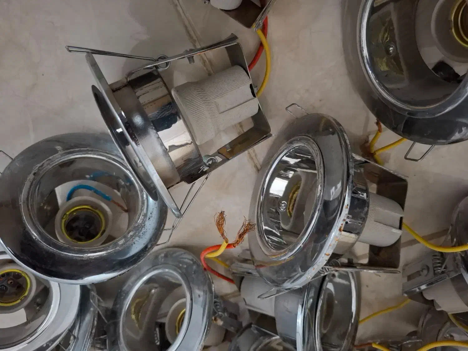 پایه چراغ هالوژن|لامپ و چراغ|خرمشهر, |دیوار