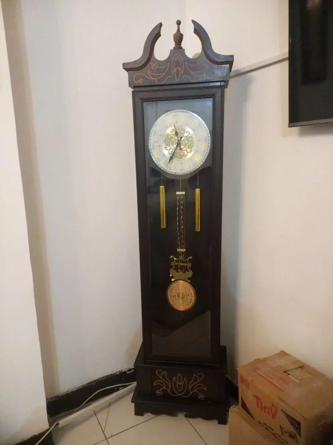 ساعت ایستاده تمیز|ساعت دیواری و تزئینی|گرگان, |دیوار