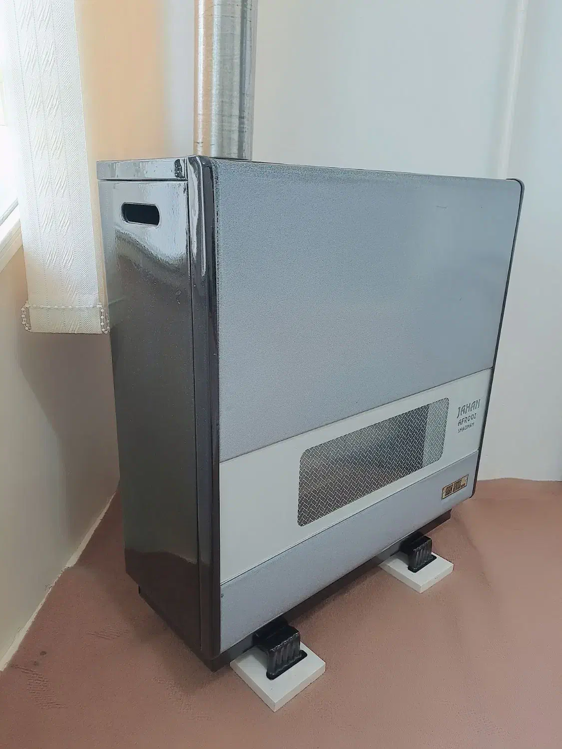 بخاری  در حد نو|بخاری، هیتر، شومینه|قروه, |دیوار