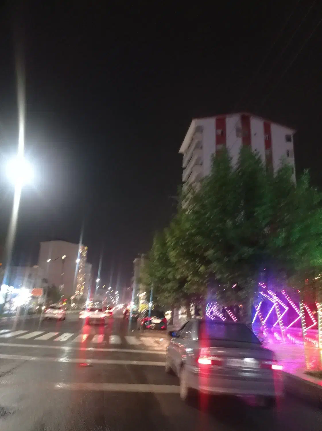 اجاره مغازه ۱۸۰ متری در کریم آباد دارای برق ۳فاز|اجارهٔ مغازه و غرفه|تنکابن, |دیوار