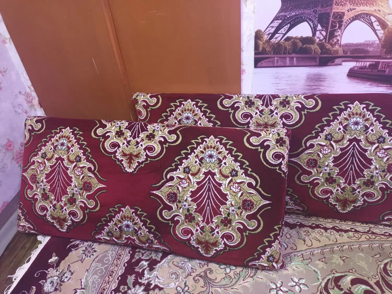 پشتی سنتی تمیز وزیبا|پشتی|کرمان, |دیوار