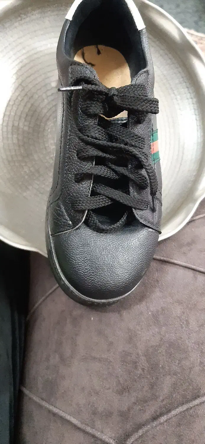 کفش نو چرم|کیف، کفش، کمربند|نیشابور, مازول|دیوار