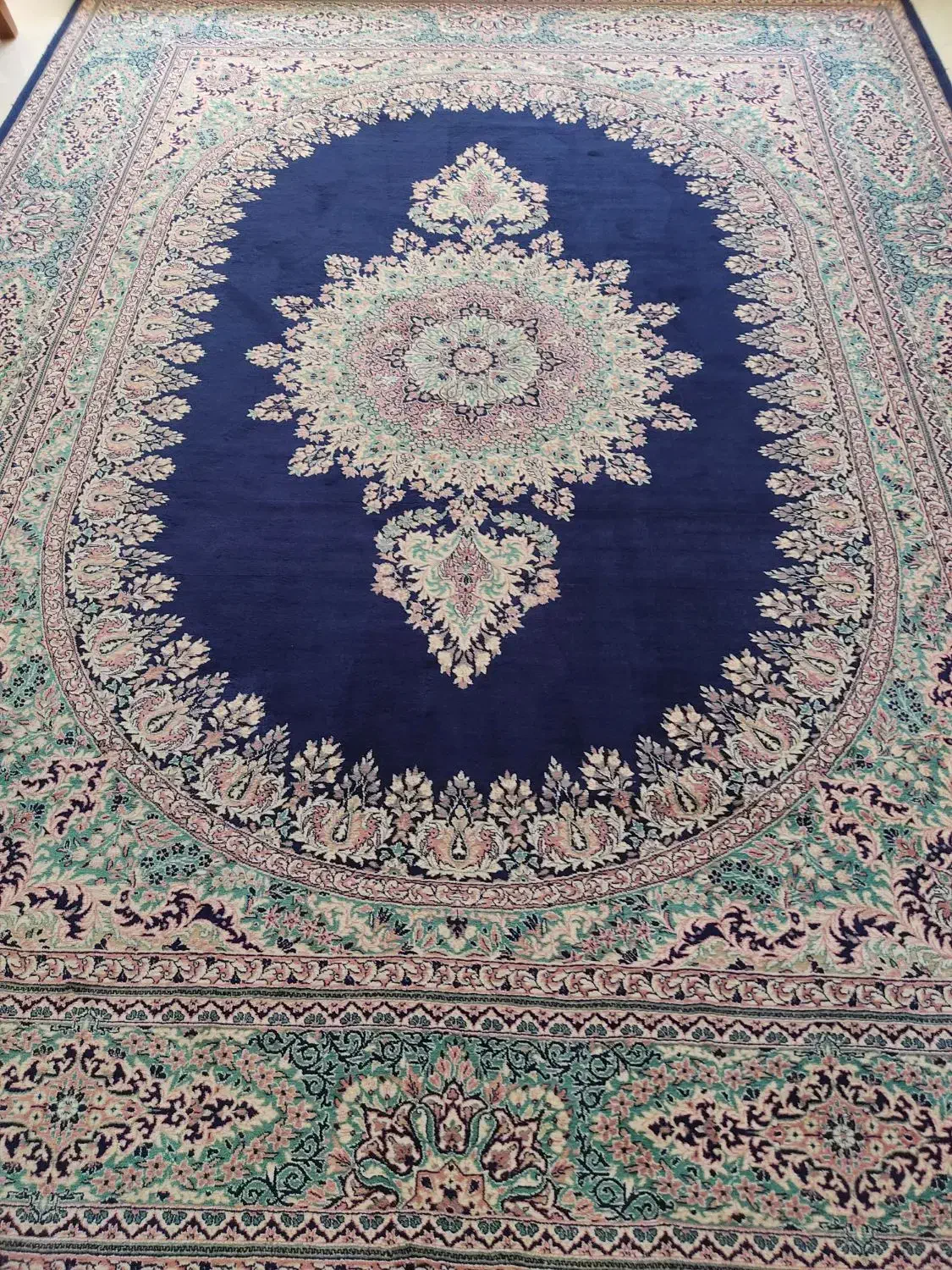 فرش|فرش|شاهینشهر, شهرک گلدیس|دیوار