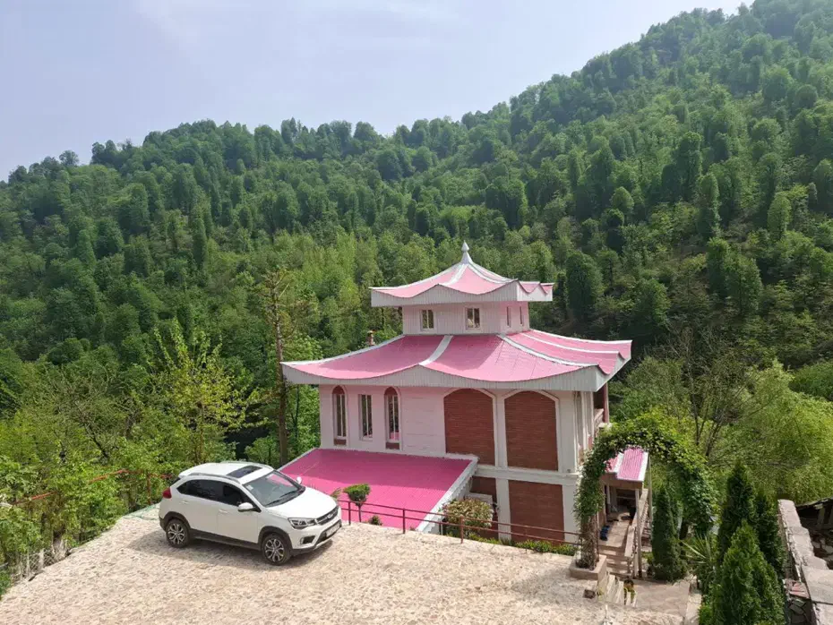 اجاره ویلا استخردار دل جنگل با ویوو ابدی (کد۲۶)|اجارهٔ کوتاه‌مدت ویلا و باغ|رشت, منظریه|دیوار