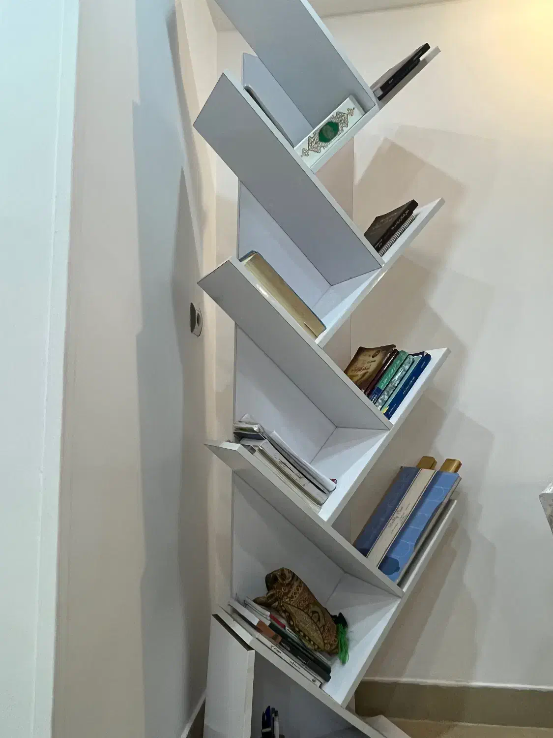 کتابخانه سفید بزرگ|کتابخانه، شلف، قفسه‌های دیواری|گرگان, |دیوار