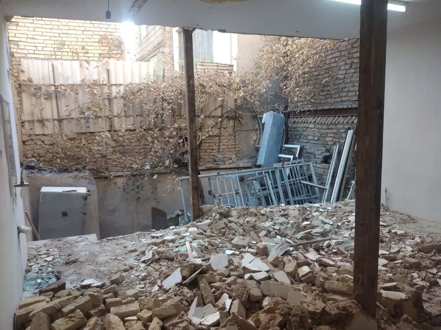 کاشی کاری وتخریب|خدمات پیشه و مهارت|مشهد, ایثارگران|دیوار