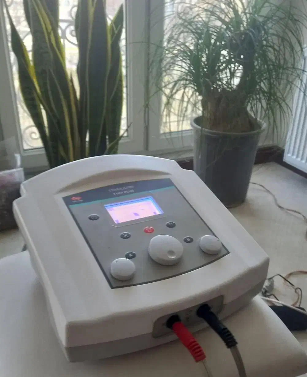 فیزیوتراپی در منزل بیمار با دستگاه تخصصی مطب|خدمات آرایشگری و زیبایی|خرمآباد, |دیوار