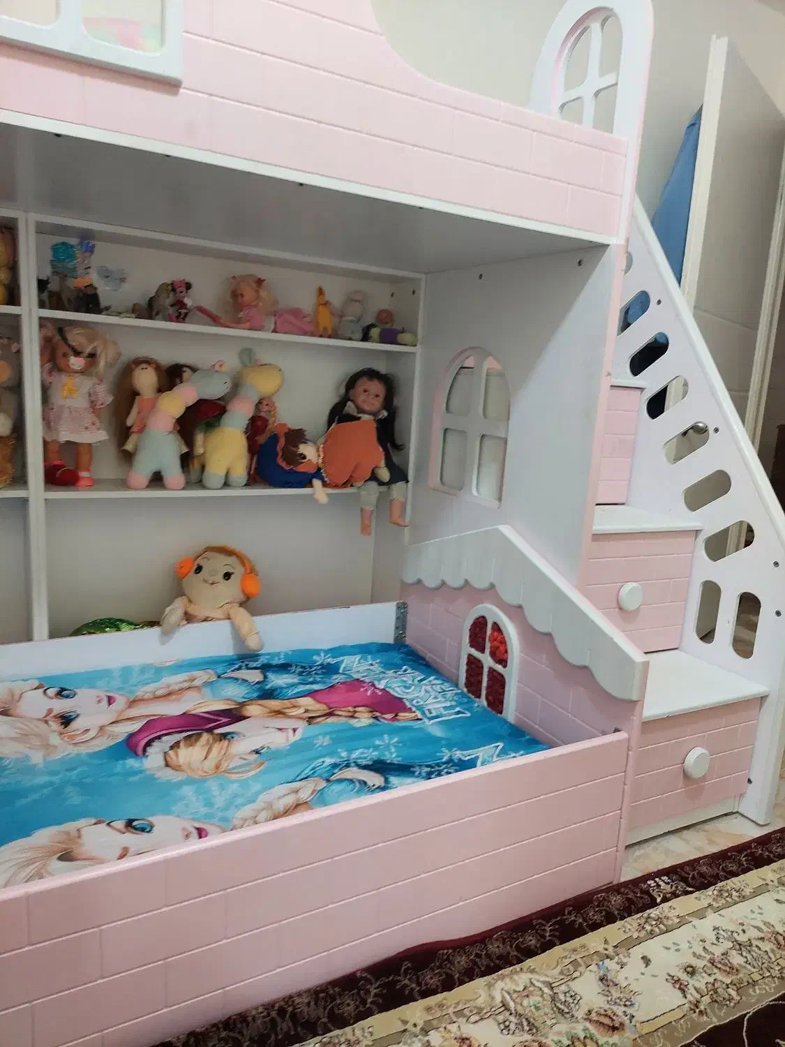 تختخواب دو طبقه. آینه و کنسول. تشک. بالش. مبل|تخت و سرویس خواب|کرمانشاه, |دیوار