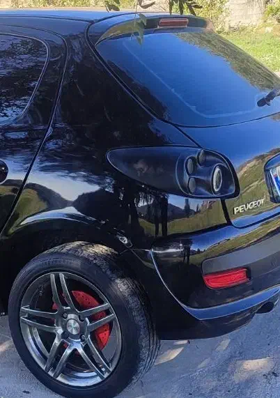 چراغ هلا ۲۰۶ و ۲۰۷ نئون دار خاص و خطر پارس فابریک|قطعات یدکی و لوازم جانبی|شیراز, گلشن|دیوار