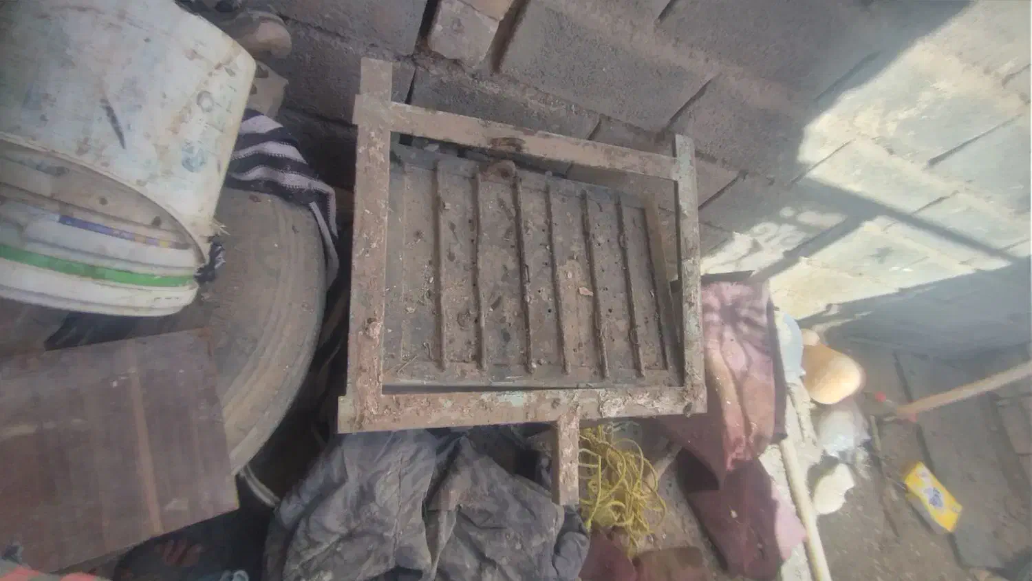 یک درب قال کفتر|مصالح و تجهیزات ساختمان|نصر آباد, |دیوار