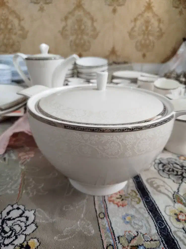 سرویس غذاخوری ۱۸ نفره چینی|ظروف سرو و پذیرایی|تهران, امیریه|دیوار