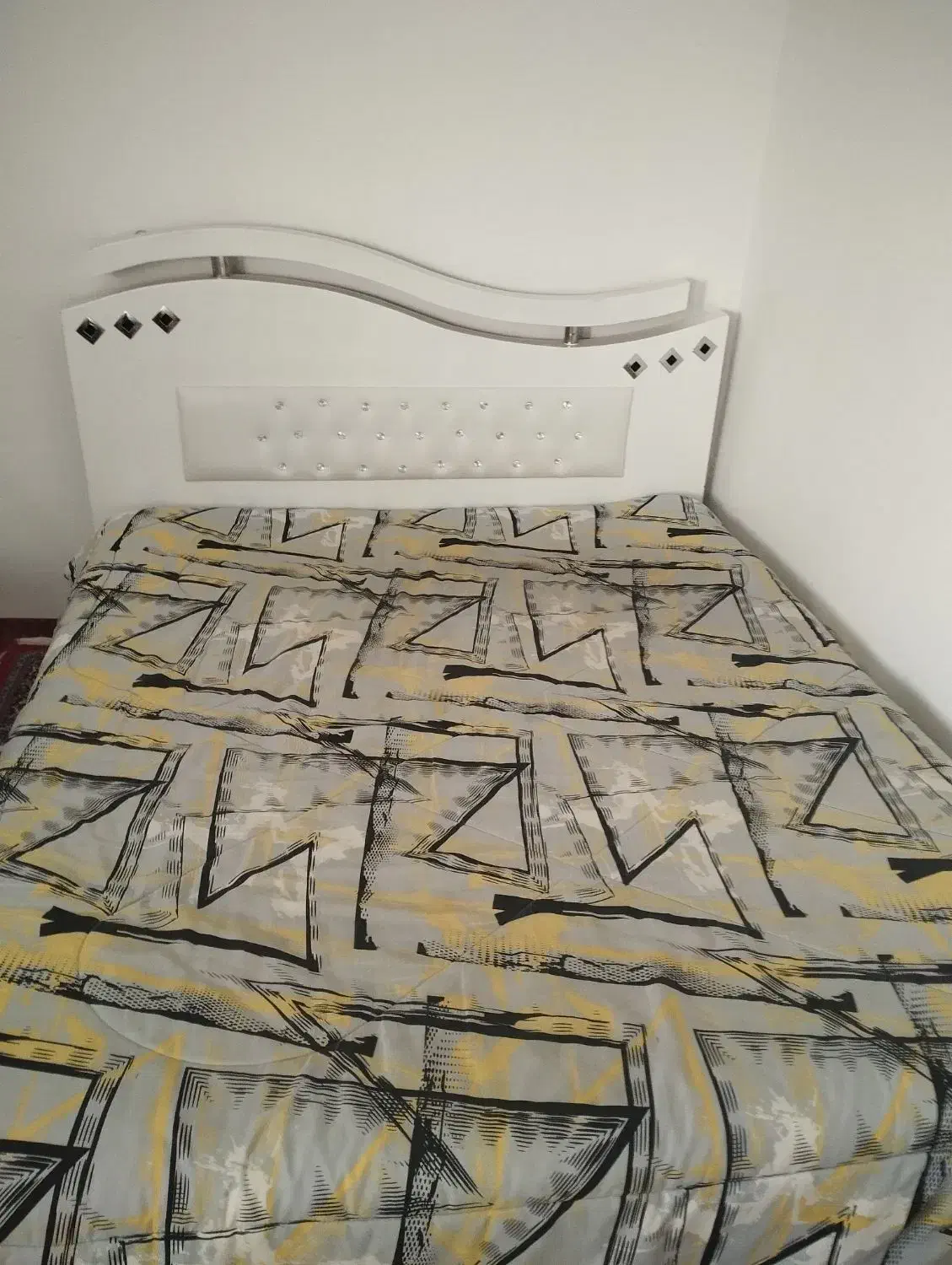 تخت|تخت و سرویس خواب|خاو و میرآباد, |دیوار