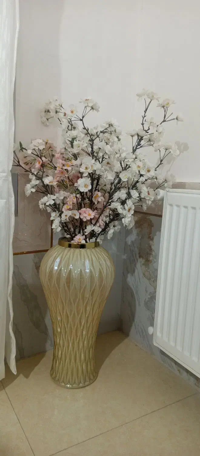 گلدان با ۳ شاخه|گل مصنوعی|ورامین, ریحان آباد|دیوار