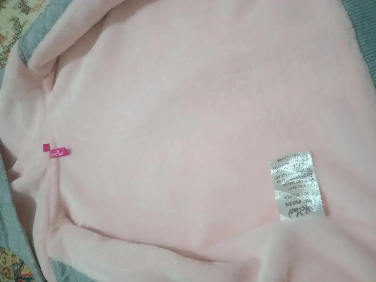 سویشرت به همراه گوش گیر مناسب 5 تا 6 سال|کفش و لباس بچه|تهران, تهرانسر غربی|دیوار