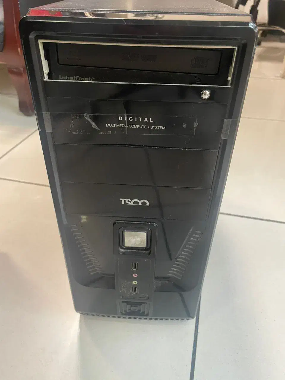 کیس به همراه مانیتور ( موس و کیبورد و اسپیکر )|رایانه رومیزی|تهران, علم و صنعت|دیوار