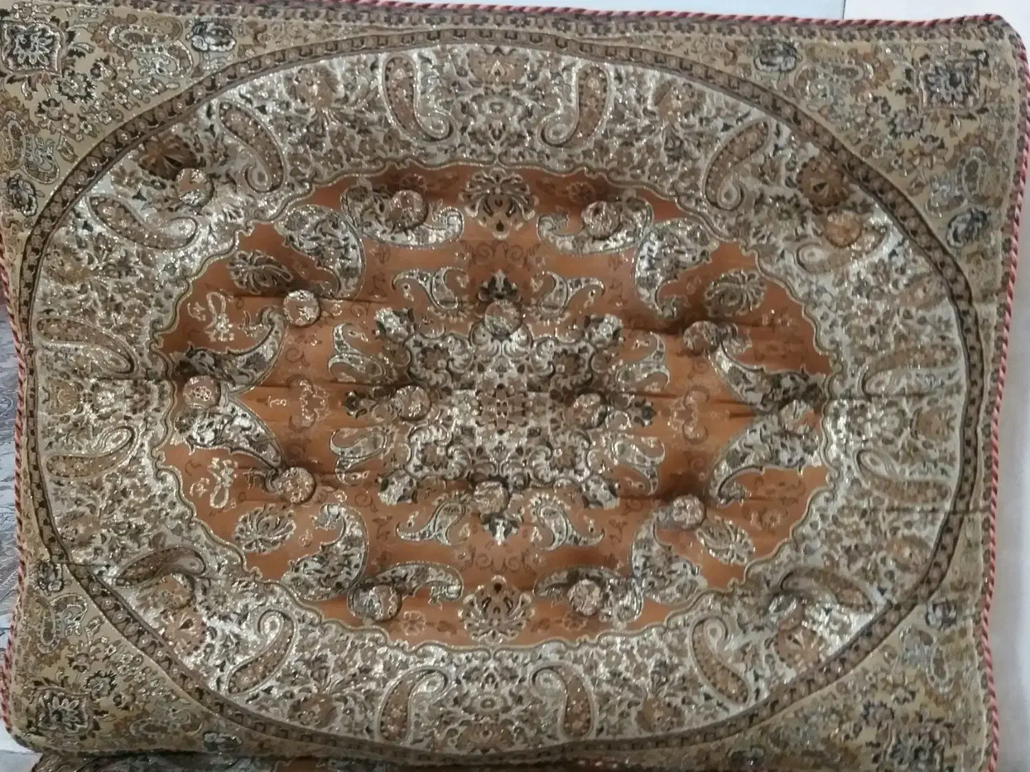 یک دست پشتی سنتی سالم|پشتی|قم, آزادگان|دیوار