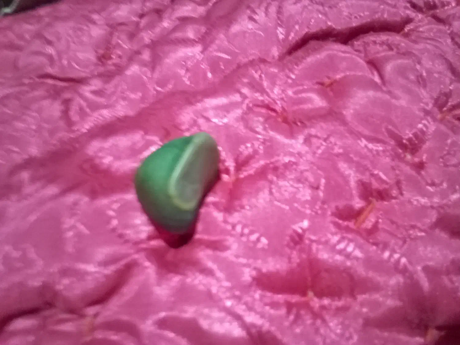 سنگ پاد زهر|کلکسیون اشیاء عتیقه|شهمیرزاد, |دیوار