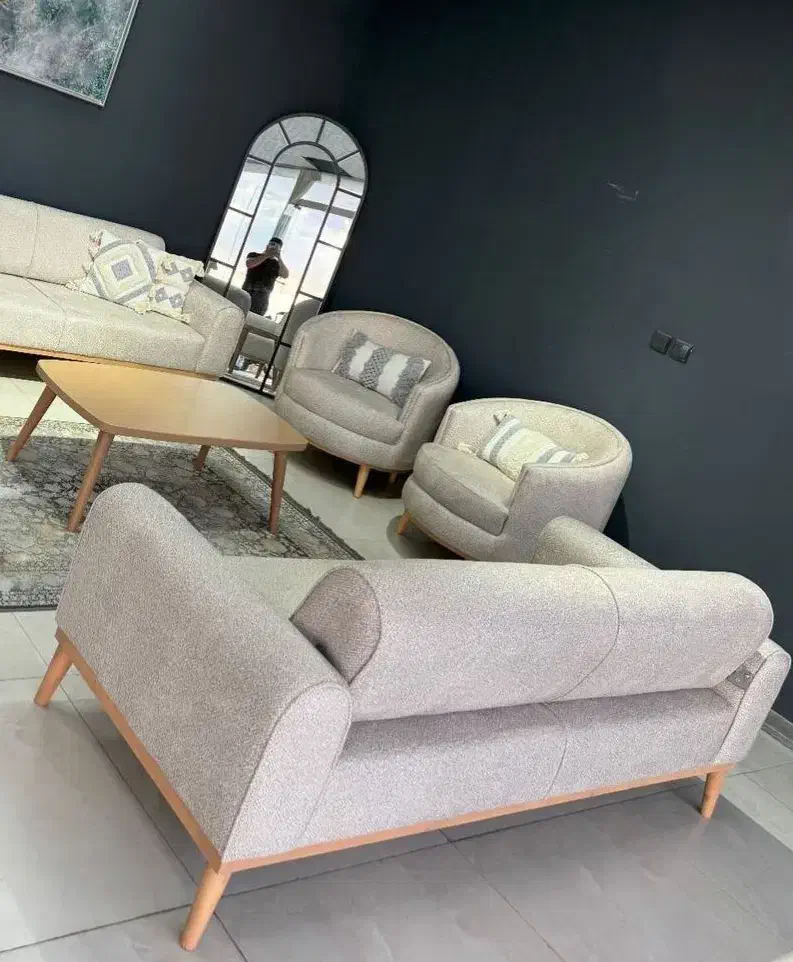 Jgvg مبلمان 8+نفره نقلی بسیارشیک باقیمت باورنکردنی|مبلمان خانگی و میز عسلی|اصفهان, باغ زرشک|دیوار