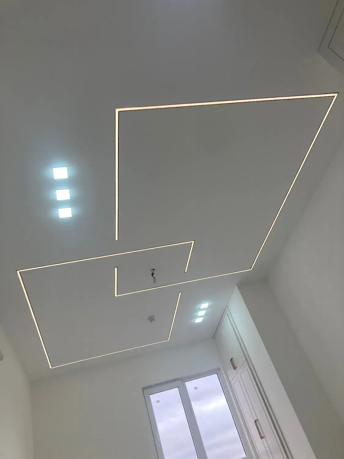 نیازمند نیرو و شاگرد برقکاری|استخدام صنعتی، فنی، مهندسی|کرمان, |دیوار