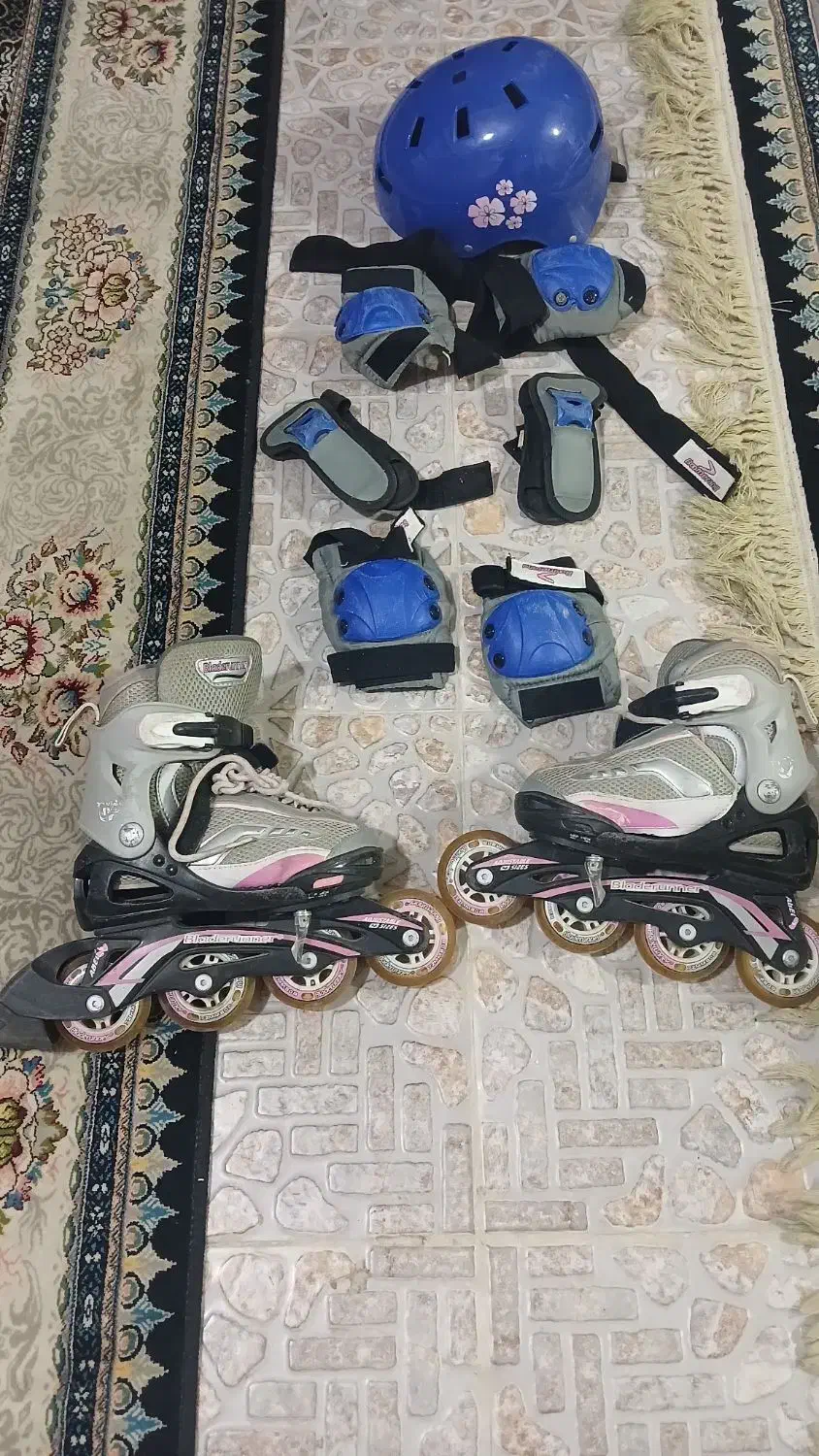 کفش اسکیت|دوچرخه، اسکیت، اسکوتر|کرج, کمال‌شهر|دیوار