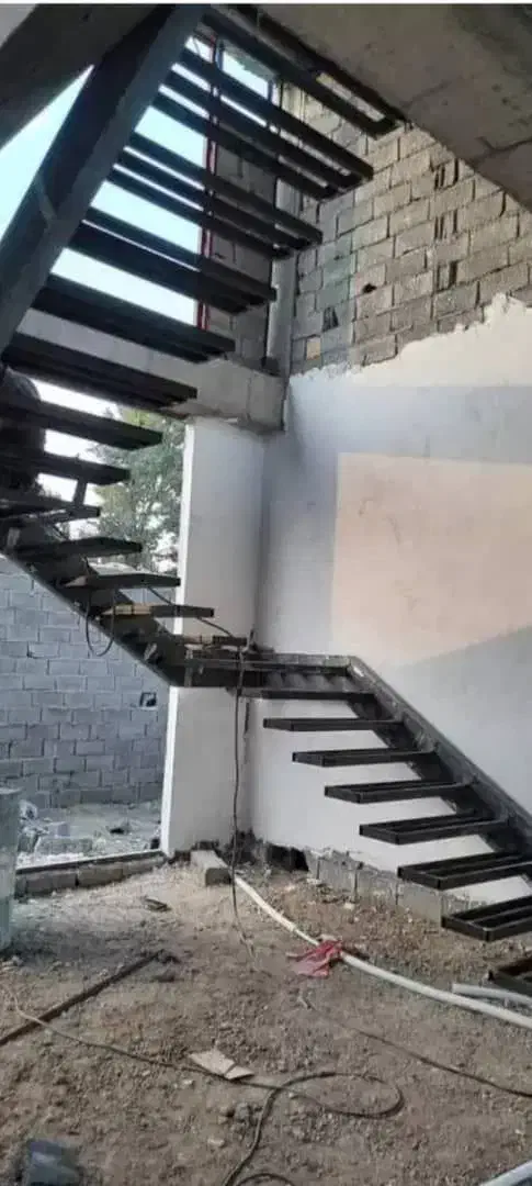 ساخت انواع پله های پیچ و مدرن|خدمات پیشه و مهارت|سیاهکل, |دیوار