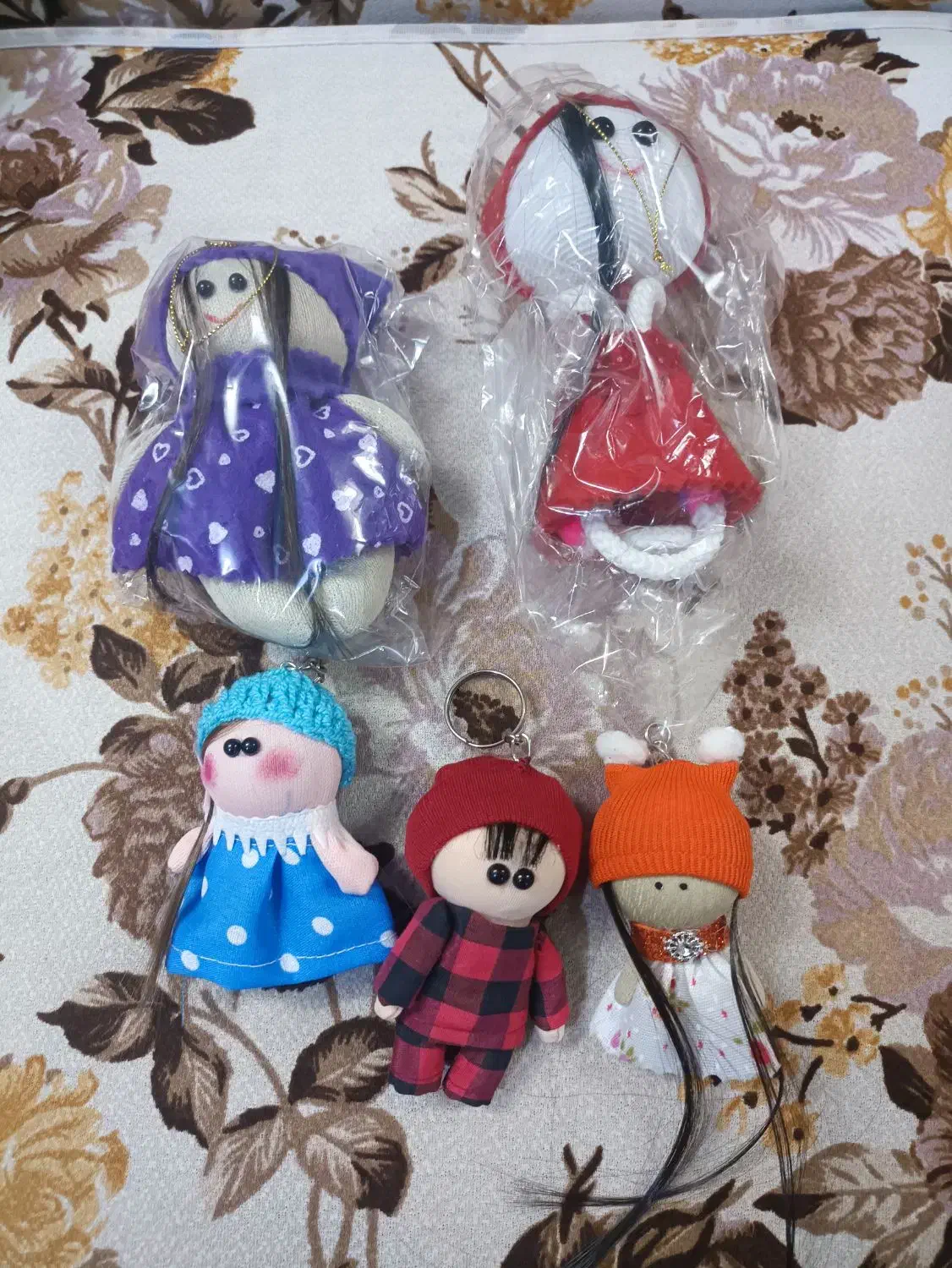 عروسک|اسباب‌بازی بچه|فلاورجان, |دیوار