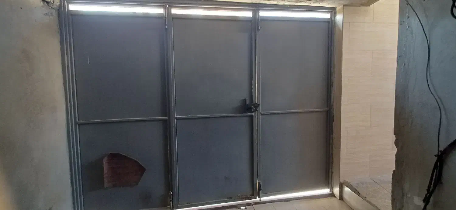 درب آهنی سه لنگه بدون چهارچوب|مصالح و تجهیزات ساختمان|بوشهر, |دیوار