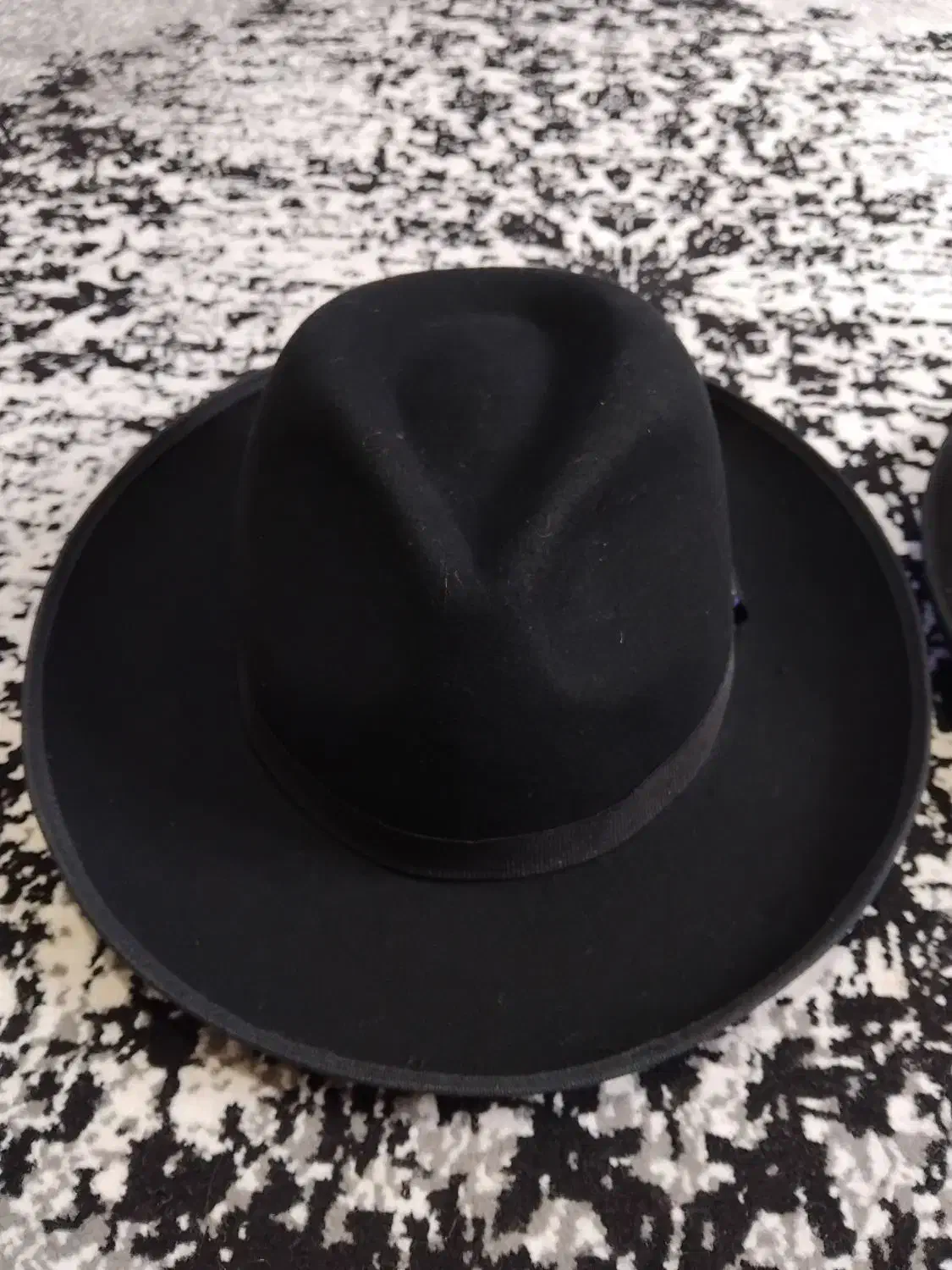 کلاه شاپو اصلی|لباس|مشهد, کارمندان دوم|دیوار