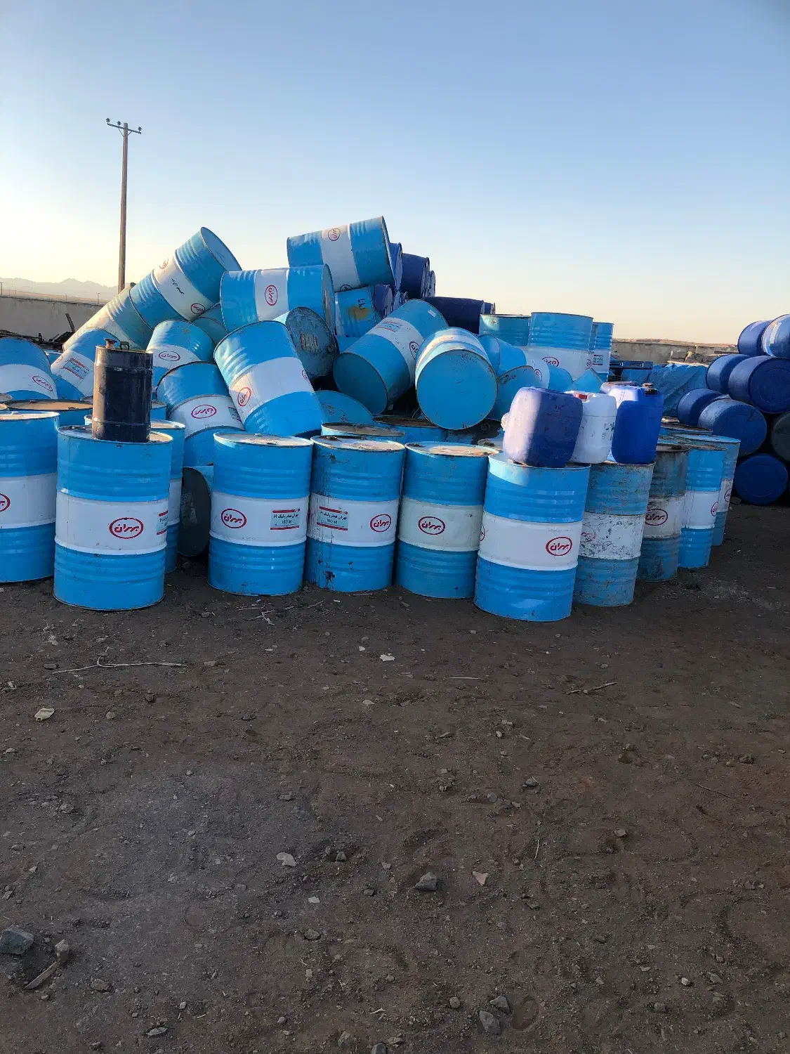 ۲۰۰لیتری و۲۲۰لیتری و۲۰لیتری یک بار استفاده|عمده‌فروشی|خاش, |دیوار