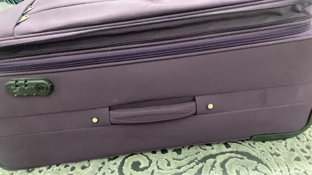 چمدان و کیف آرایشی|کیف، کفش، کمربند|شیراز, میانرود|دیوار