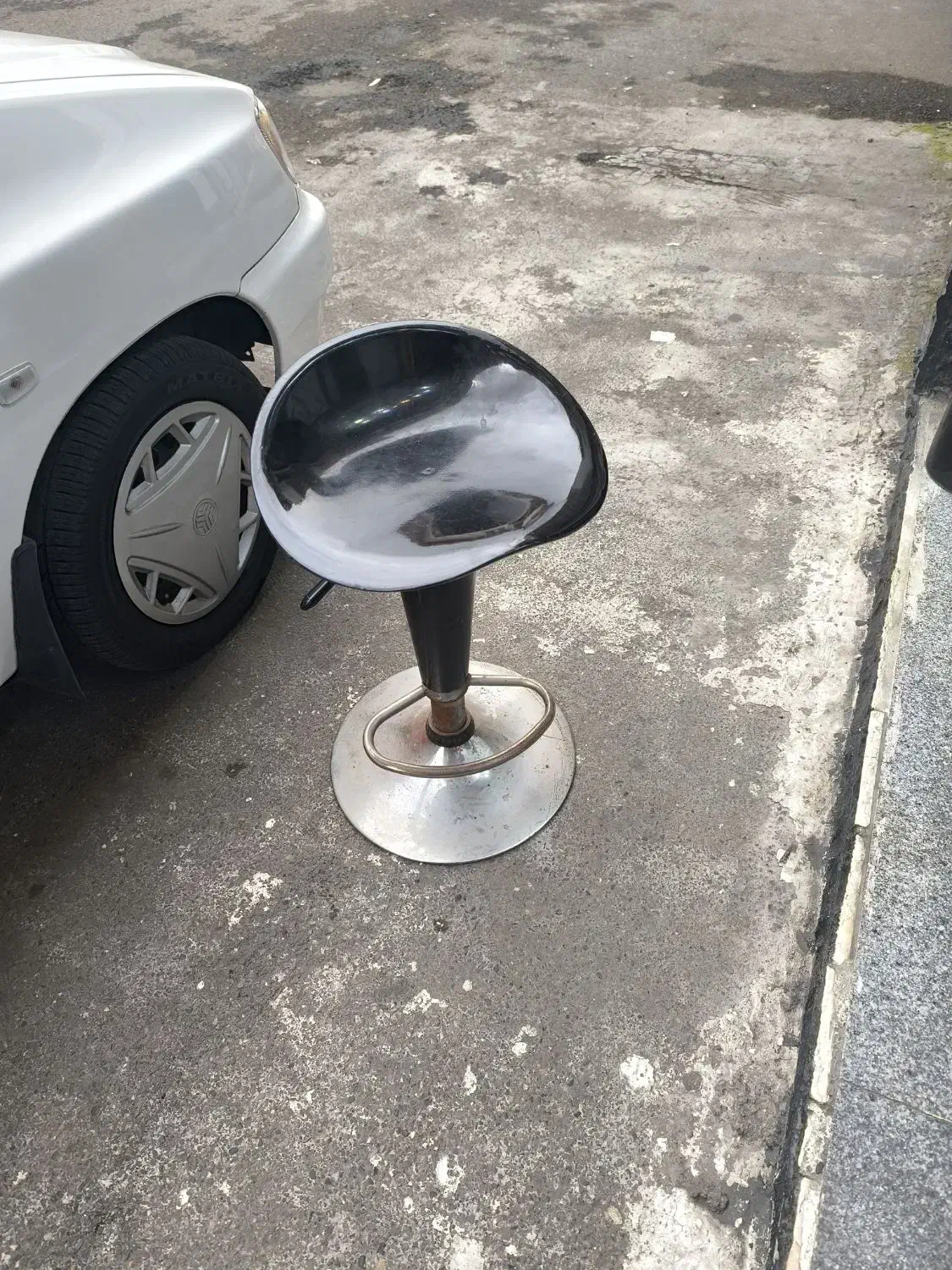 صندلی|صندلی و نیمکت|رشت, معلولین|دیوار