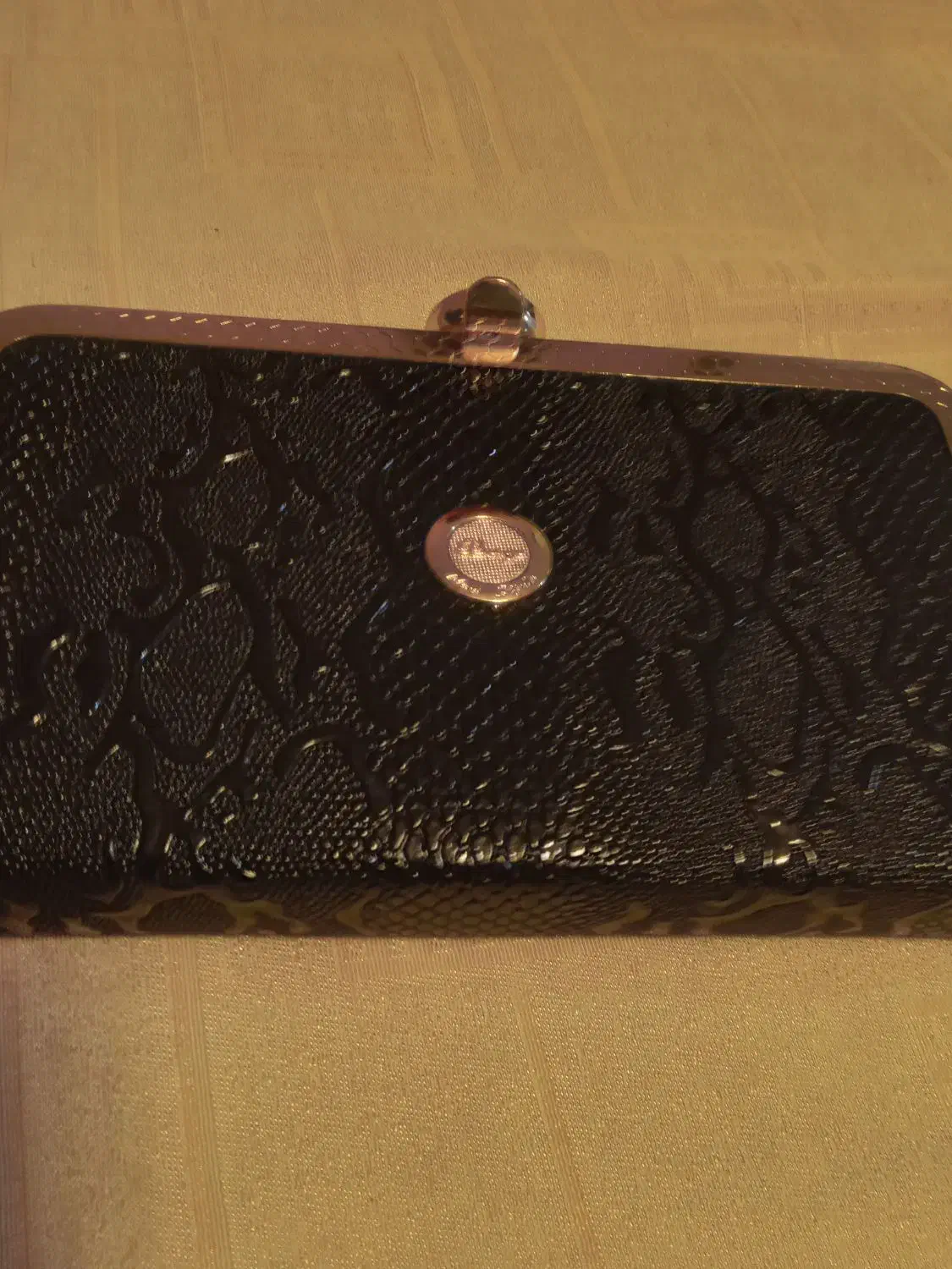 کیف مجلسی|کیف، کفش، کمربند|تبریز, |دیوار