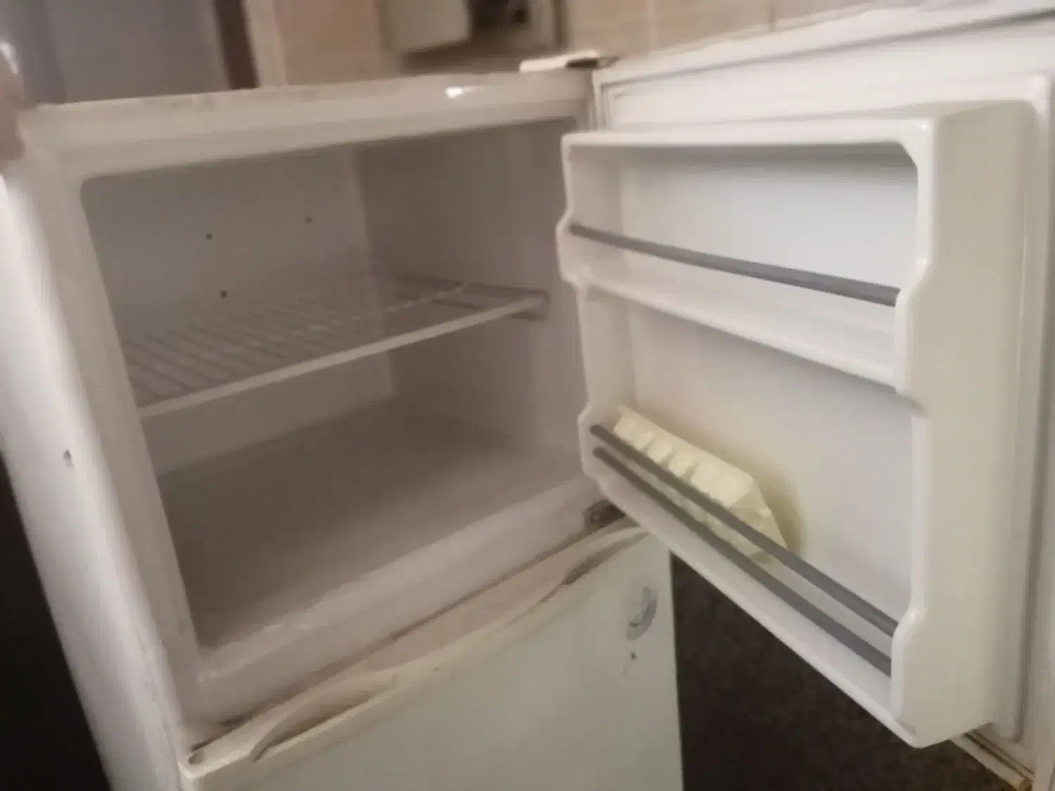 یخچال|یخچال و فریزر|صدرا-فارس, فاز ۱|دیوار