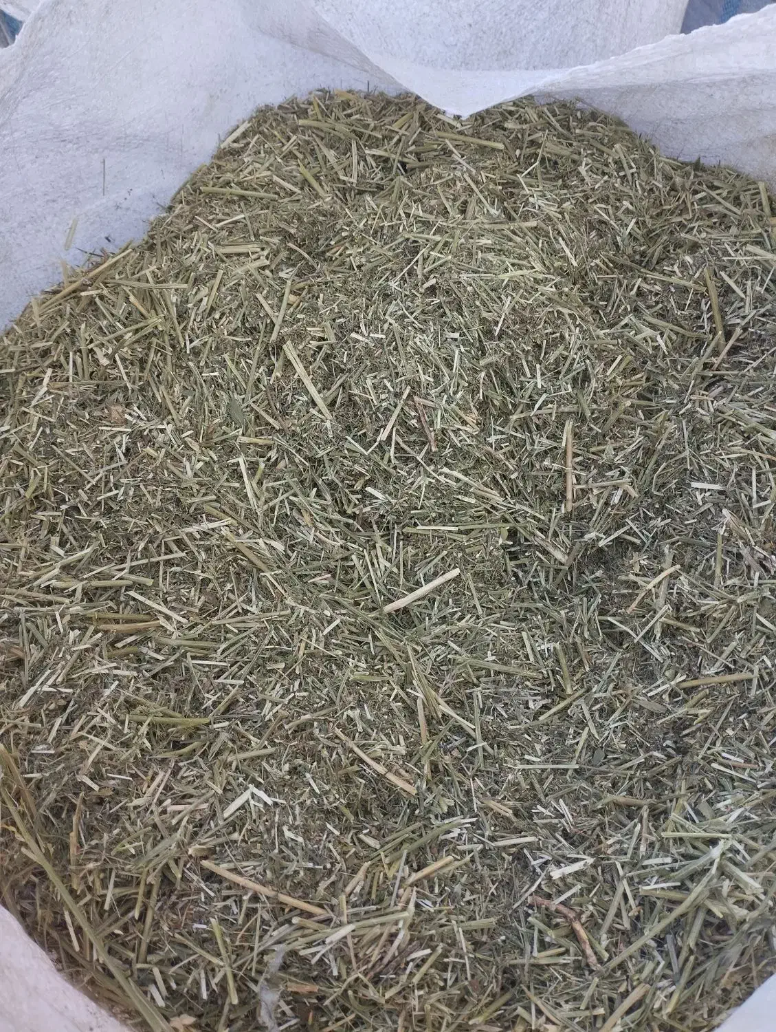 کاه یونجه خرد شده|خدمات باغبانی و درختکاری|دشتابی, |دیوار