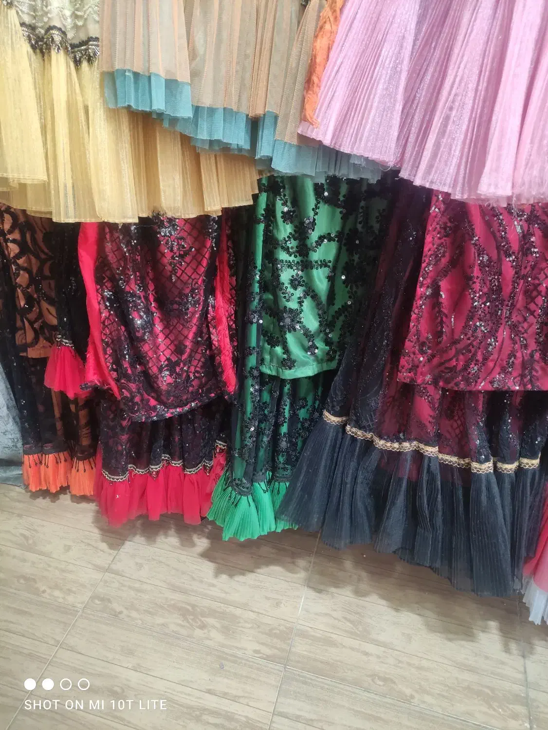 اجارە لباس|لباس|شیراز, سعدیه جنوبی|دیوار