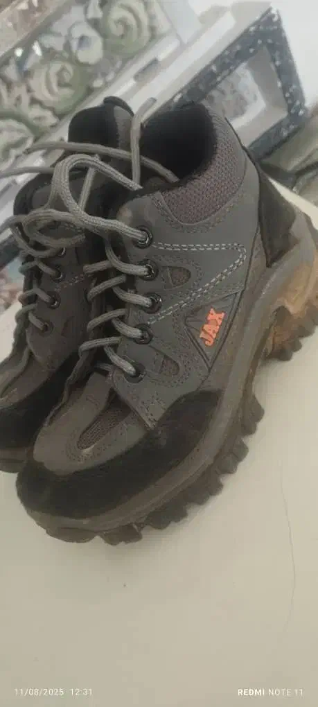 کفش|کیف، کفش، کمربند|نجفآباد, شیخ بهایی جنوبی|دیوار