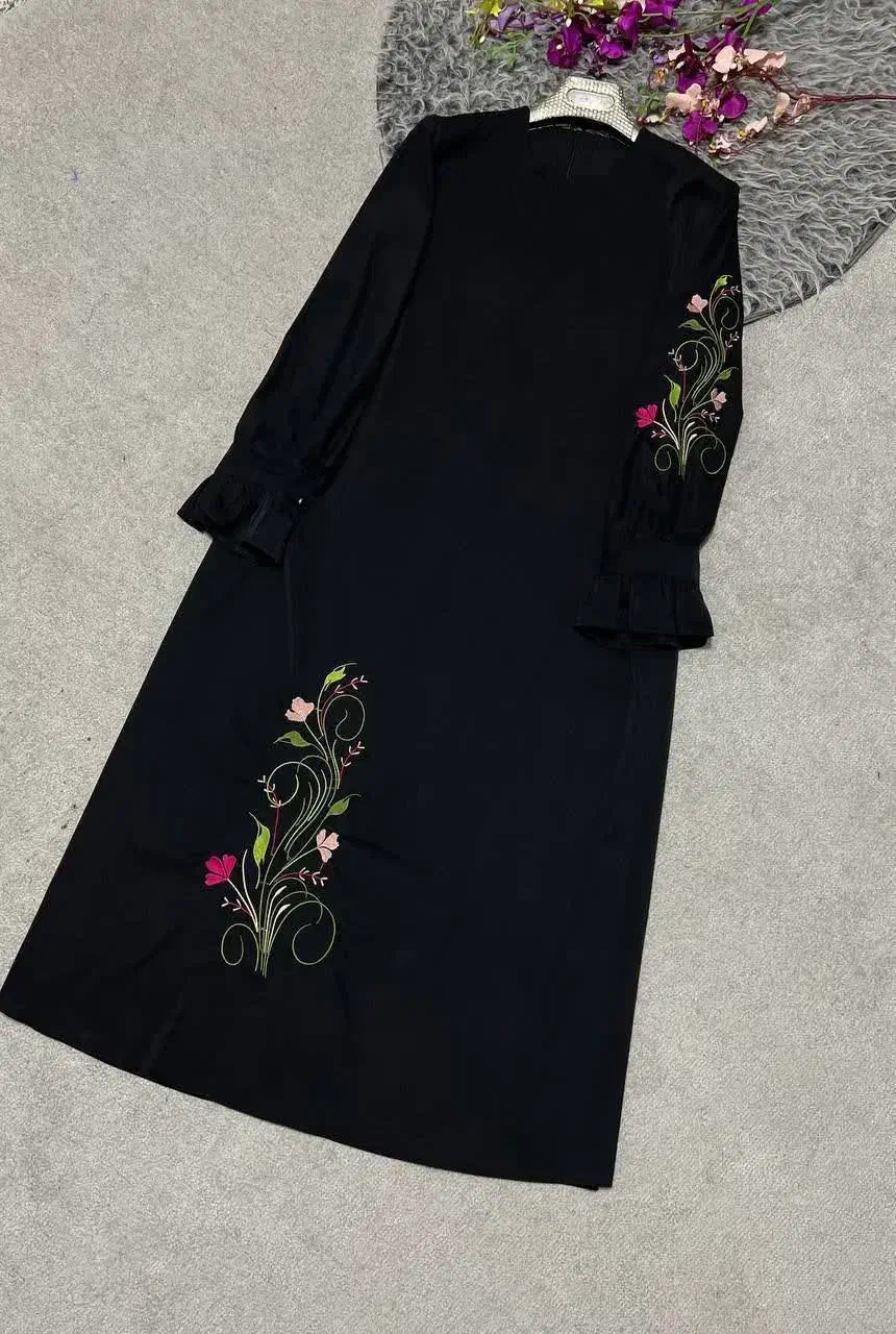 عبا گلدوزی مستقیم از تولیدی|لباس|محلات, |دیوار