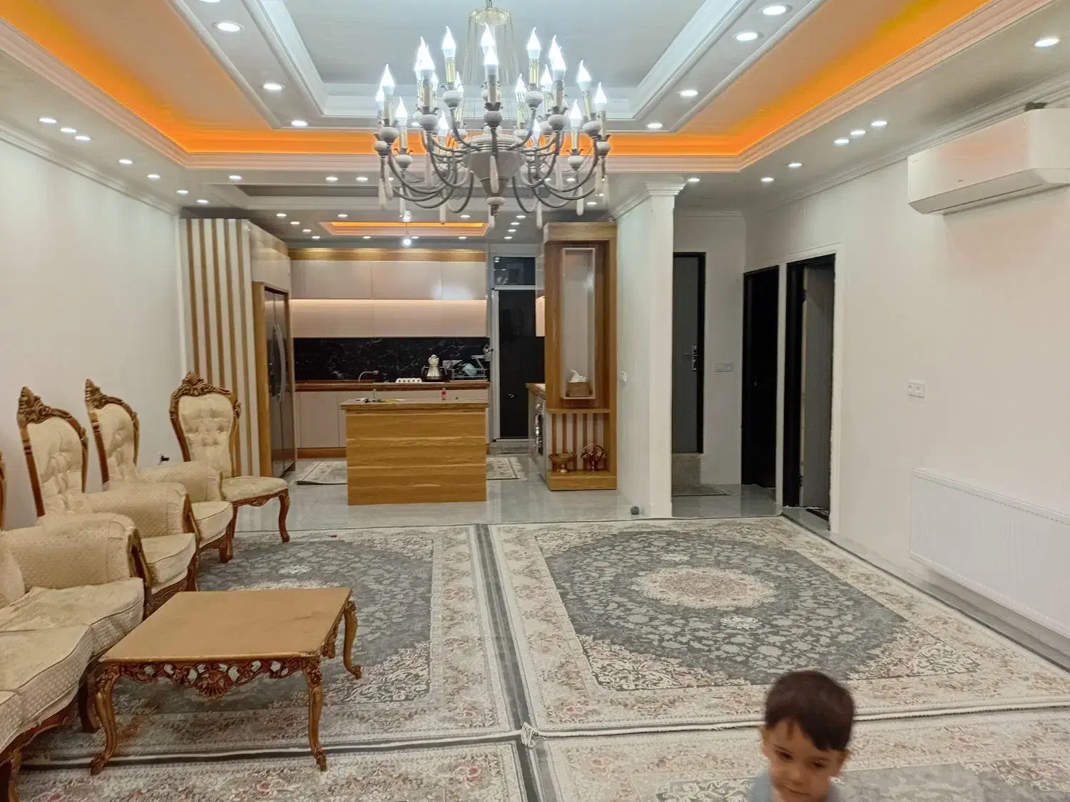 ساختمان۳ طبقه یکجا با پارکینگ|فروش خانه و ویلا|نسیمشهر, |دیوار