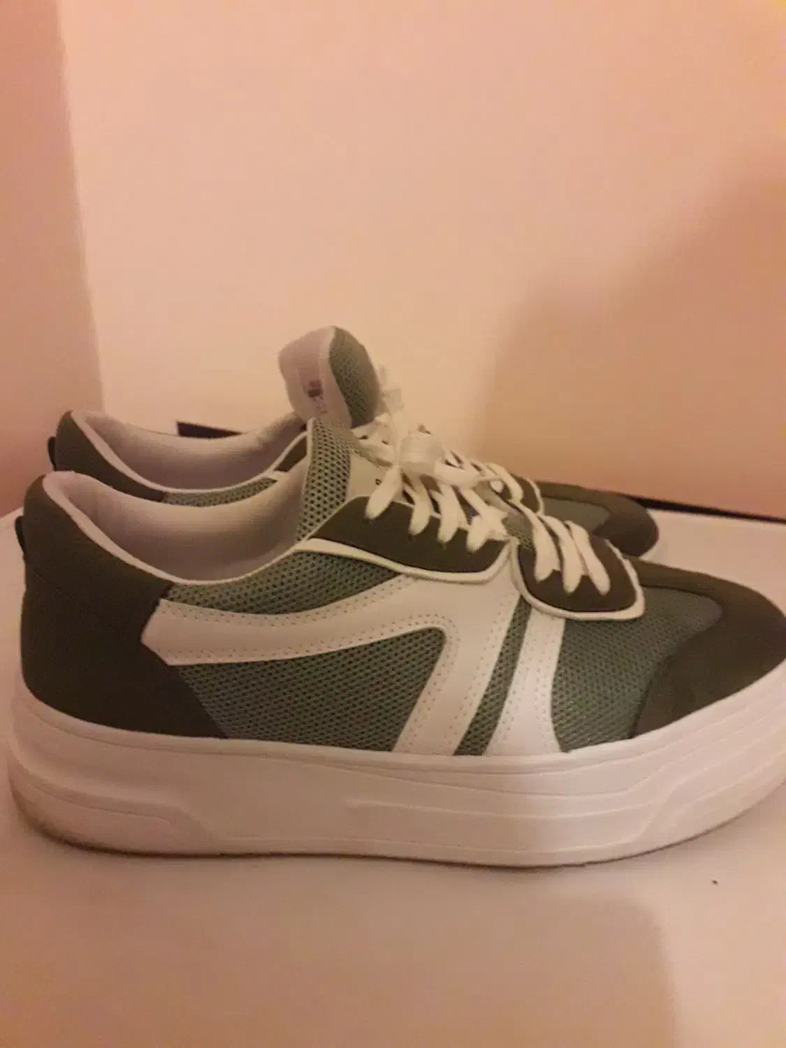 کفش اسپرت|کیف، کفش، کمربند|ایلام, |دیوار