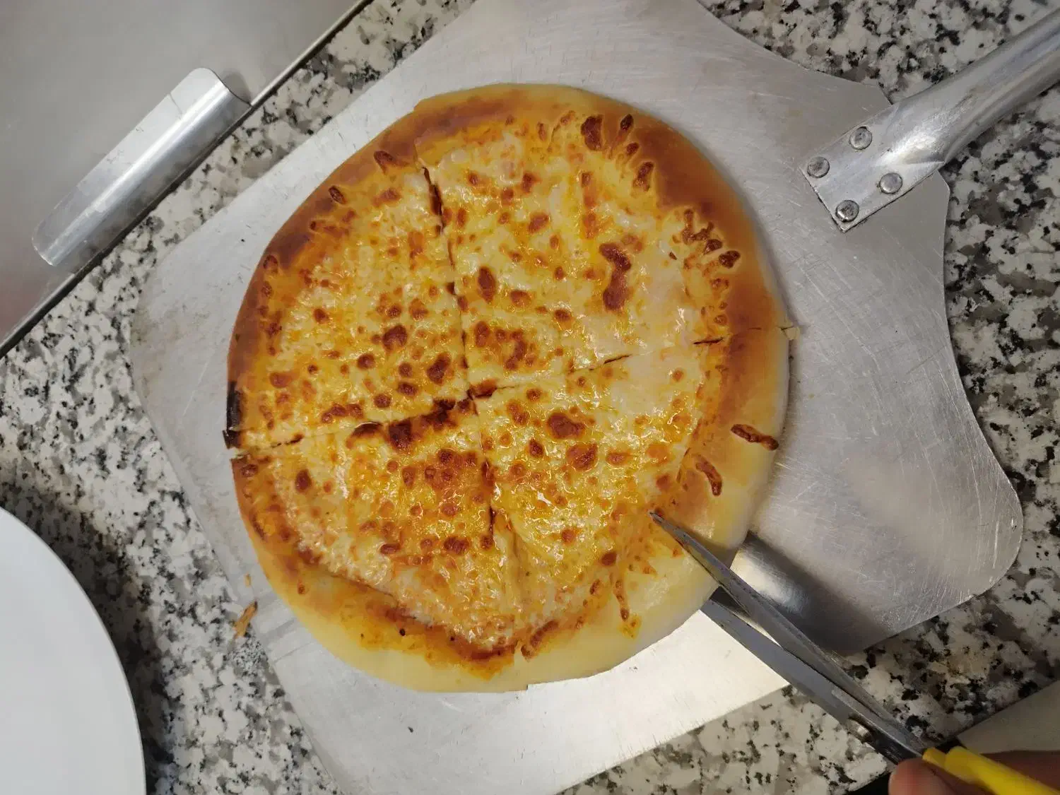 استخدام ، کمک اشپز حرفه ای  ، جهت کار در اشپزخانه|استخدام خدمات فروشگاه و رستوران|سنندج, |دیوار